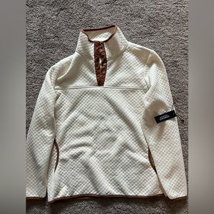 Jones and Co women’s quilted pullover